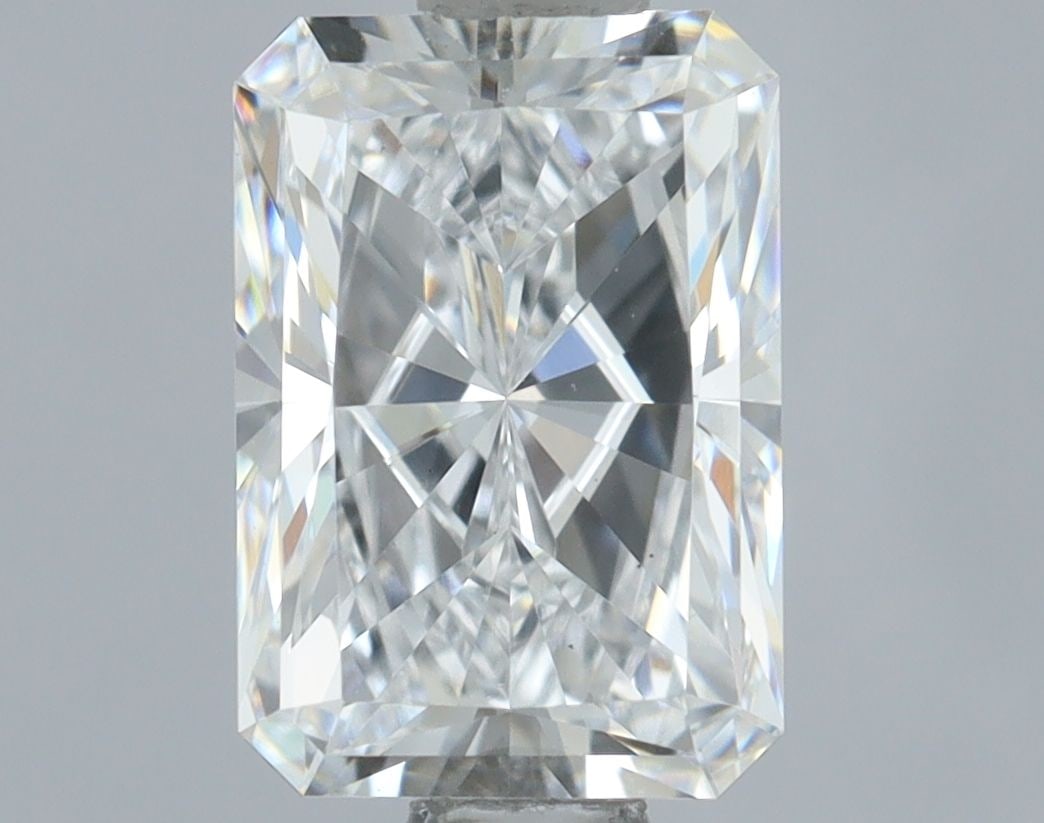 Loose Diamond - RADIANT 1.0ct D VS2: Loose Diamond - RADIANT 1.0ct D VS2 Source: This is a real non-mined Diamond that has been grown in a lab Shape: RADIANT Carats: 1.0 Color: D Clarity: VS2 Certification: IGI Video: