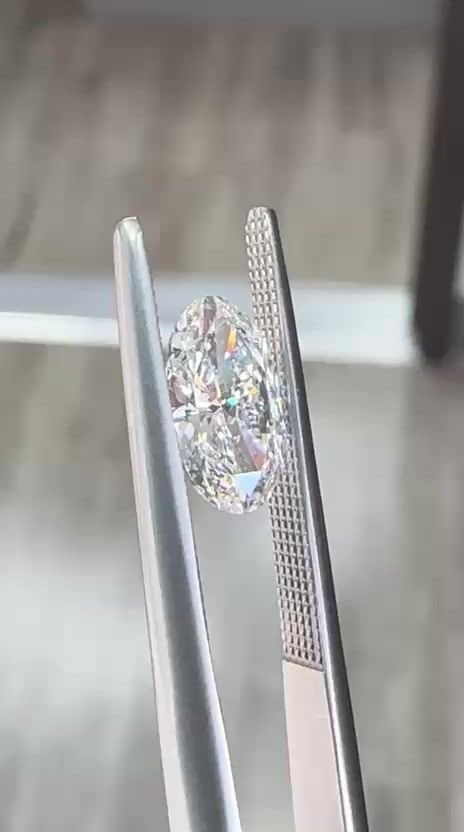 Loose Diamond - OVAL 0.9ct G SI2: Loose Diamond - OVAL 0.9ct G SI2 Source: Natural Shape: OVAL Carats: 0.9 Color: G Clarity: SI2 Certification: GIA Video: