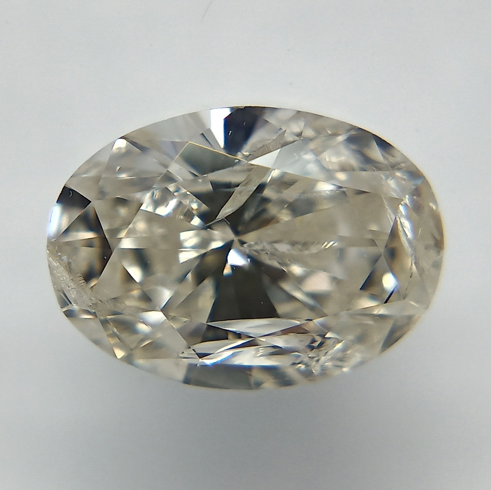 Loose Diamond - OVAL 1.0ct J I2: Loose Diamond - OVAL 1.0ct J I2 Source: Natural Shape: OVAL Carats: 1.0 Color: J Clarity: I2 Certification: IGI Video: