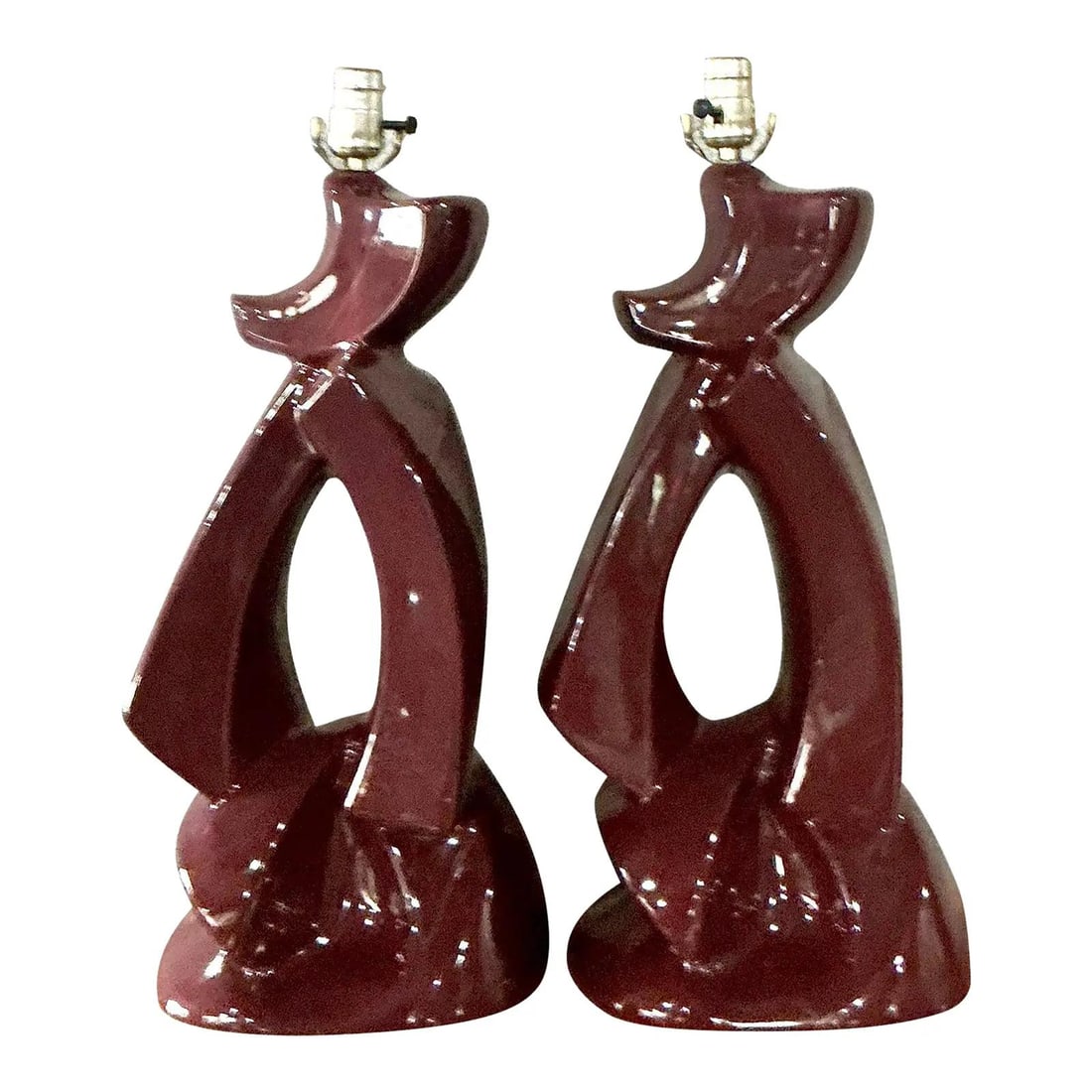 Mid-Century Modern Abstract Glazed Ceramic Lamps Pair in Maroon: Mid-Century Modern Abstract Glazed Ceramic Lamps Pair in Maroon Introducing a stunning pair of vintage Mid-Century Modern table lamps, each showcasing abstract artistry and exceptional craftsmanship. 