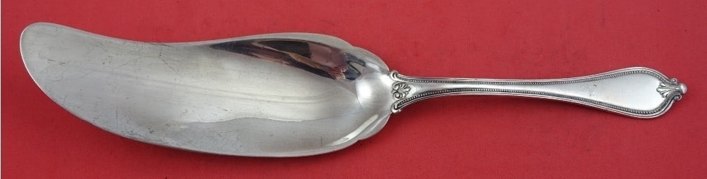 Towle Old Newbury Sterling Silver Fish Server 11 Inch Serving Piece: Towle Old Newbury Sterling Silver Fish Server 11 Inch Serving Piece This exquisite Old Newbury fish server by Towle is crafted from fine sterling silver, showcasing the timeless elegance of the Old Ne