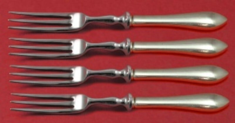 Dominick & Haff Pointed Antique Sterling Silver Fruit Fork Set 4pc: Dominick & Haff Pointed Antique Sterling Silver Fruit Fork Set 4pc This exquisite 4-piece fruit fork set features the elegant "Pointed Antique" pattern by Dominick and Haff, crafted from high-quality 