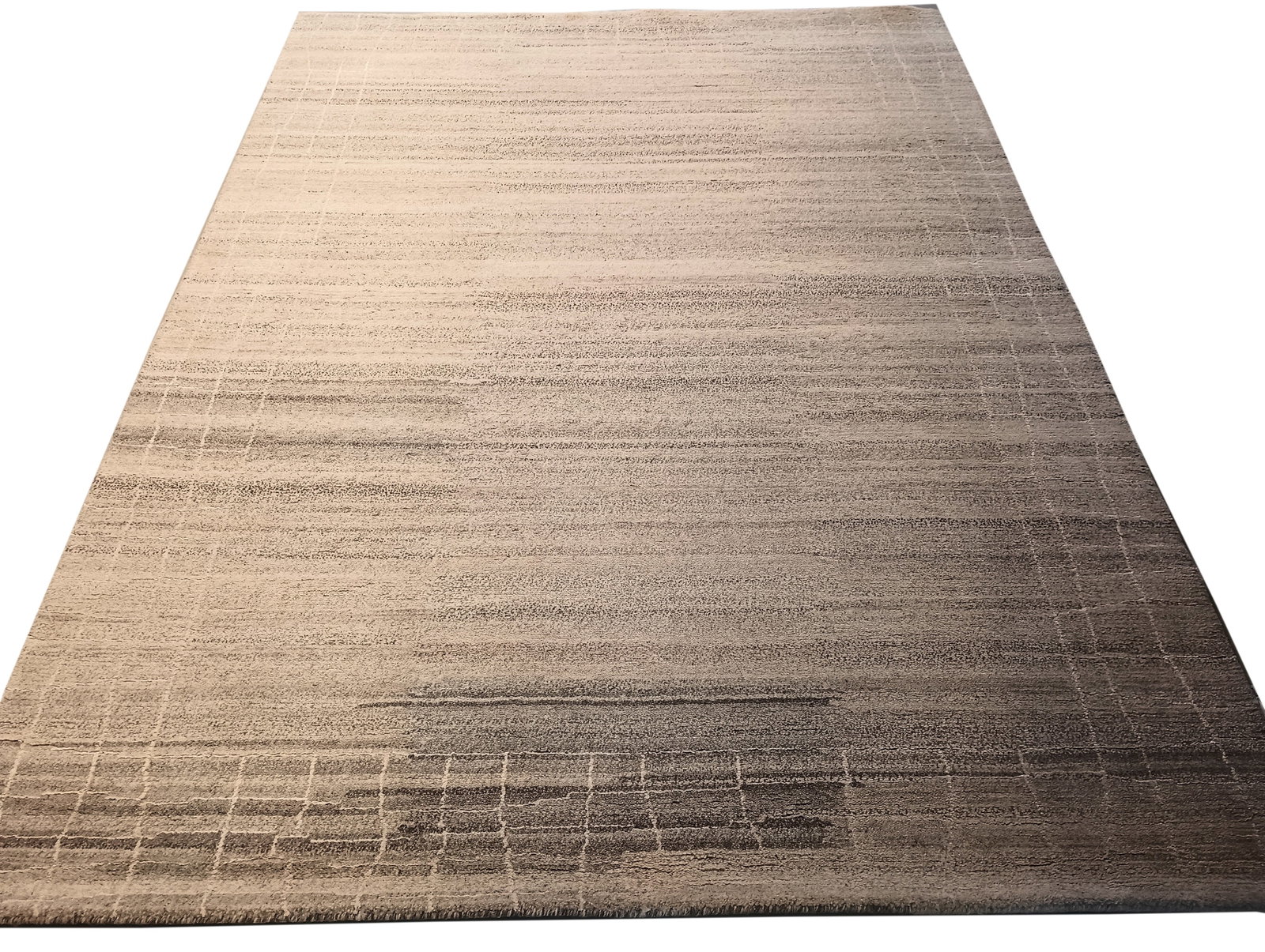 Contemporary Handmade Wool Rug 5.9 x 8.0 Taupe Area Rug: Contemporary Handmade Wool Rug 5.9 x 8.0 Taupe Area Rug Free continental US Shipping Elevate your living space with this stunning 5.9 x 8.0 Contemporary Handmade Wool Rug in a refined taupe neutral to