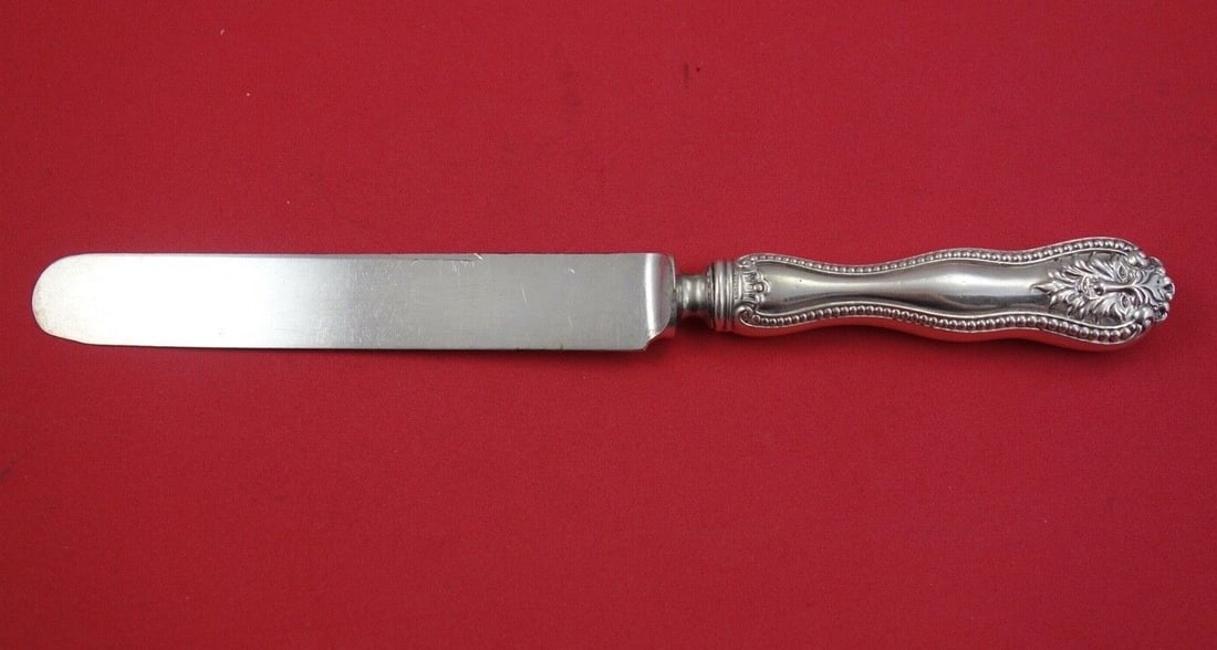 Fessenden Avon Sterling Silver Dinner Knife Blunt 9 1/8": Fessenden Avon Sterling Silver Dinner Knife Blunt 9 1/8" Enhance your dining experience with this exquisite Avon dinner knife by Fessenden. Crafted from high-quality sterling silver, this blunt knife 