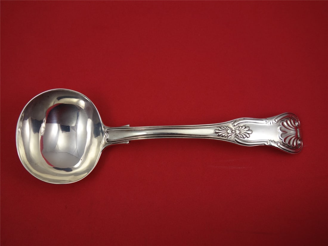 William Bateman King Pattern Sterling Silver Gravy Ladle 7 1/4 Antique London c1795: William Bateman King Pattern Sterling Silver Gravy Ladle 7 1/4 Antique London c1795 This exquisite antique gravy ladle, crafted in sterling silver, features the elegant King pattern by William Bateman