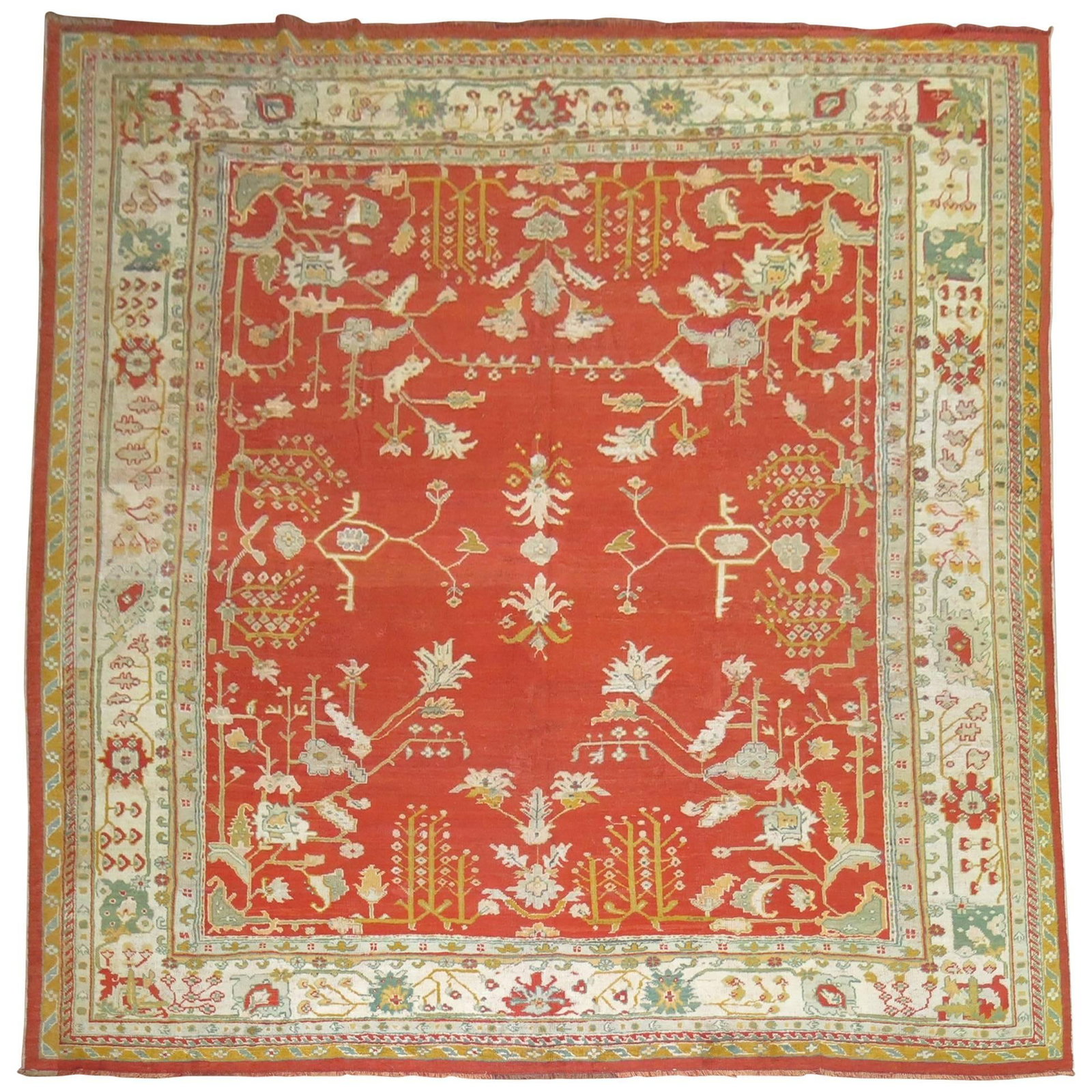 Vibrant Antique Oushak Rug Hand-Woven in Turkey circa 1900: Vibrant Antique Oushak Rug Hand-Woven in Turkey circa 1900 This stunning Antique Oushak Rug showcases exquisite craftsmanship from the early 20th century. Hand-woven in Turkey, this rug features a vib