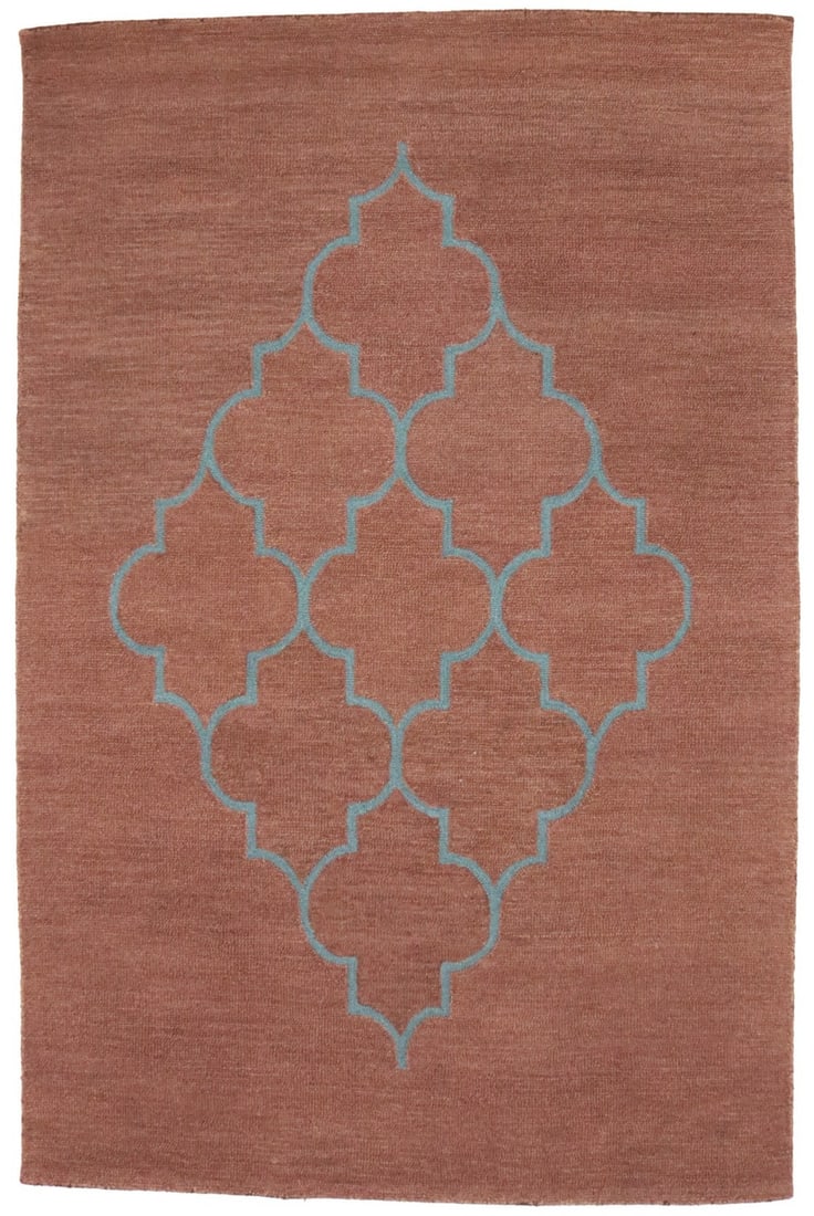Hand-Tufted Rusty Pink Trellis Modern Area Rug 5x8 ft: Hand-Tufted Rusty Pink Trellis Modern Area Rug 5x8 ft Transform your space with this stunning Rusty Pink Hand-Tufted Modern Rug, featuring an elegant trellis design. Measuring 5'0" x 8'0", this rectan