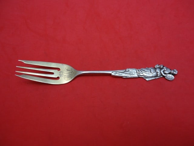 Gorham Nuremberg Sterling Silver Salad Fork 5 7/8 Gold Wash Woman 1886: Gorham Nuremberg Sterling Silver Salad Fork 5 7/8 Gold Wash Woman 1886 This exquisite Nuremberg salad fork by Gorham features a stunning design with a gold-washed handle depicting a woman with a fan, 