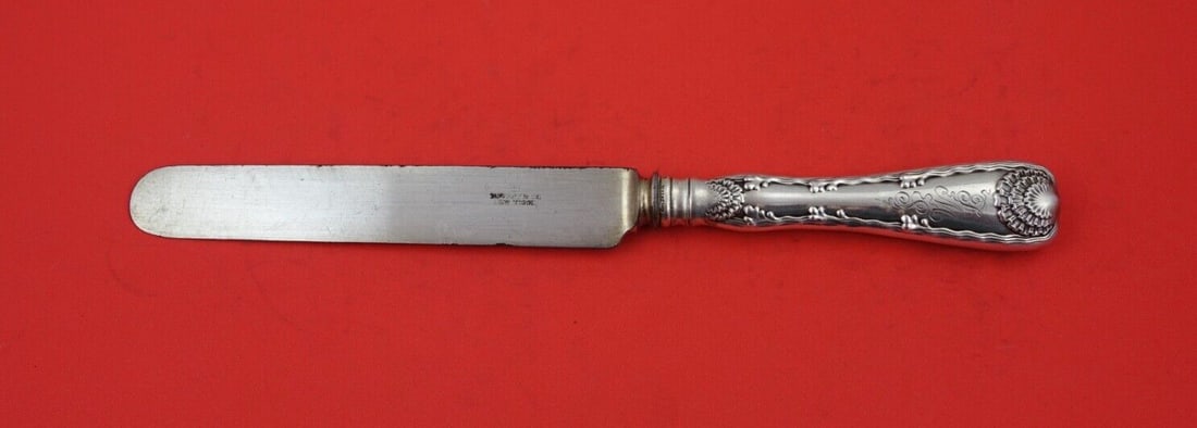 Tiffany & Co Wave Edge Sterling Silver Banquet Knife 10 1/2": Tiffany & Co Wave Edge Sterling Silver Banquet Knife 10 1/2" This exquisite banquet knife from Tiffany & Co. features the elegant Wave Edge pattern, crafted from high-quality sterling silver. The knif