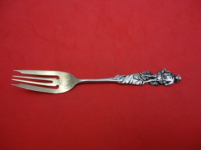 Gorham Nuremberg Sterling Silver Salad Fork 5 7/8 Gold Washed Man Design: Gorham Nuremberg Sterling Silver Salad Fork 5 7/8 Gold Washed Man Design Introducing the Nuremberg Salad Fork by Gorham, a stunning piece crafted from sterling silver, measuring 5 7/8 inches. This exq