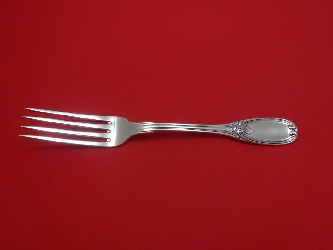 Buccellati Saya Sterling Silver Dinner Fork 8.25": Buccellati Saya Sterling Silver Dinner Fork 8.25" This exquisite dinner fork is part of the Saya pattern by Buccellati, crafted from high-quality sterling silver. With a length of 8 1/4 inches, this f