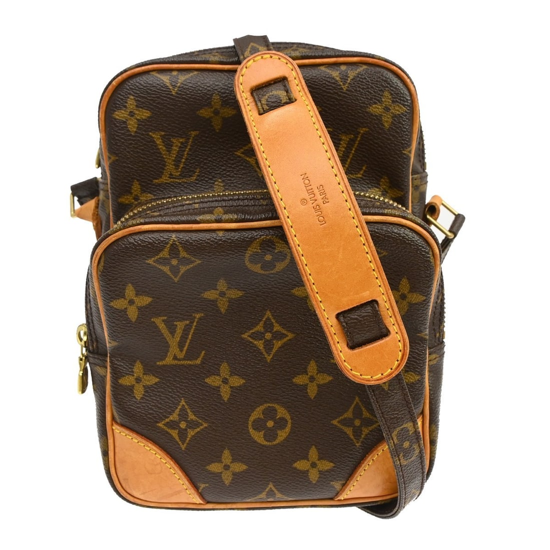 Louis Vuitton Amazone Monogram Crossbody Bag M45236 France: Louis Vuitton Amazone Monogram Crossbody Bag M45236 France Vintage Louis Vuitton Amazone crossbody shoulder bag in brown Monogram canvas with leather trim. This unisex medium bag features a zip closur
