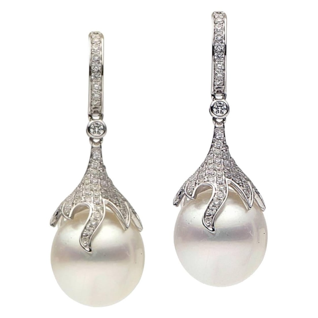 Harbor Diamonds South Sea Pearl Diamond Drop Earrings 18K White Gold: Harbor Diamonds South Sea Pearl Diamond Drop Earrings 18K White Gold Elevate your elegance with these stunning South Sea Pearl Diamond Drop Earrings crafted from luxurious 18K white gold. Showcasing t