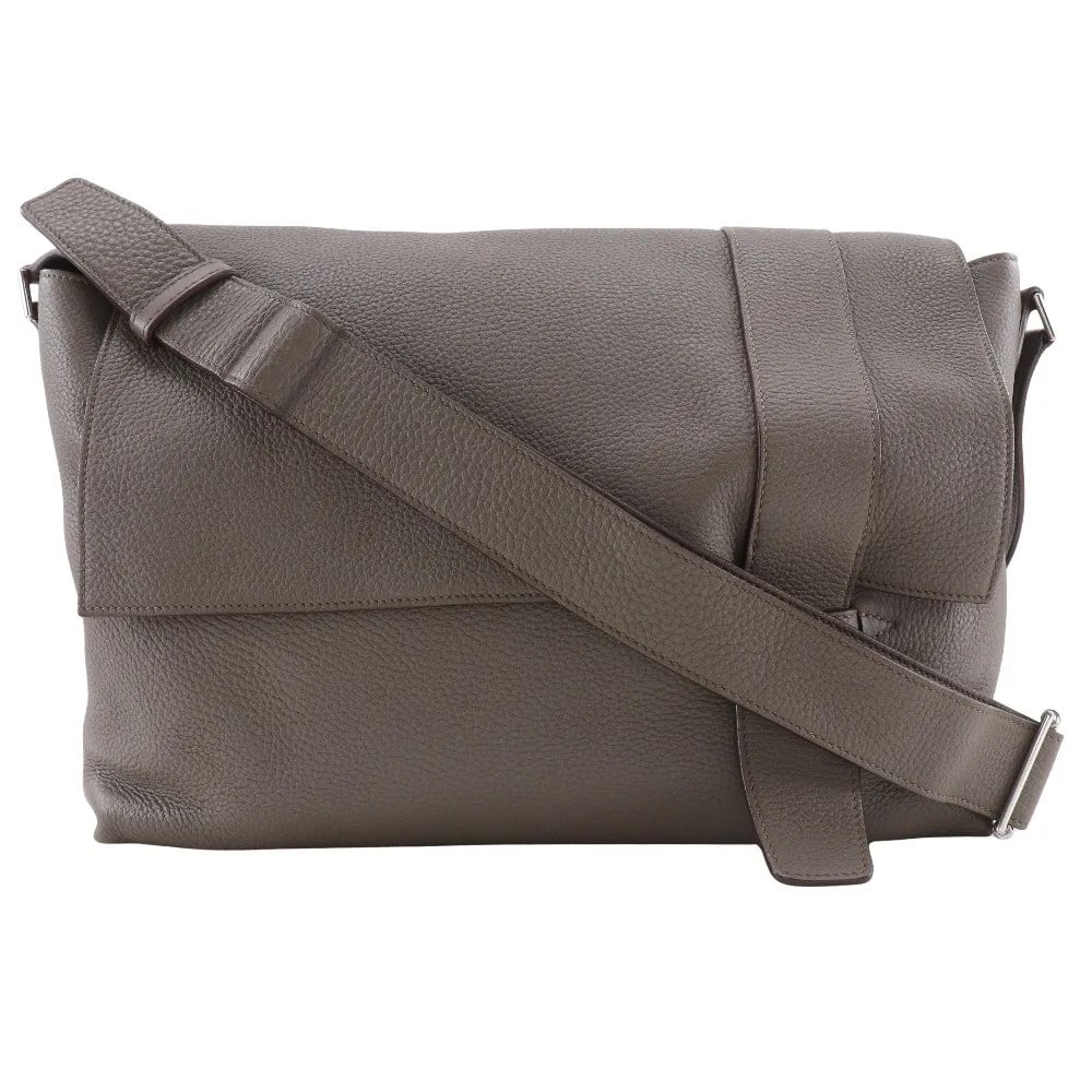 Hermes Clemence Leather Alfred Shoulder Bag Gray 35cm by 27cm by 11cm: Hermes Clemence Leather Alfred Shoulder Bag Gray 35cm by 27cm by 11cm This Hermes Alfred Messenger Bag in gray leather offers a stylish and functional design for men. Crafted in France, this shoulder 