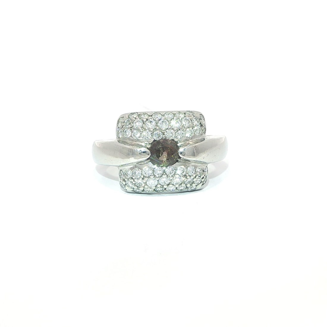 Brazil Alexandrite and Diamond Band in Platinum with GIA Certification: Brazil Alexandrite and Diamond Band in Platinum with GIA Certification This ring features a natural oval-cut alexandrite sourced from Brazil, displaying a captivating color change from green-blue to p