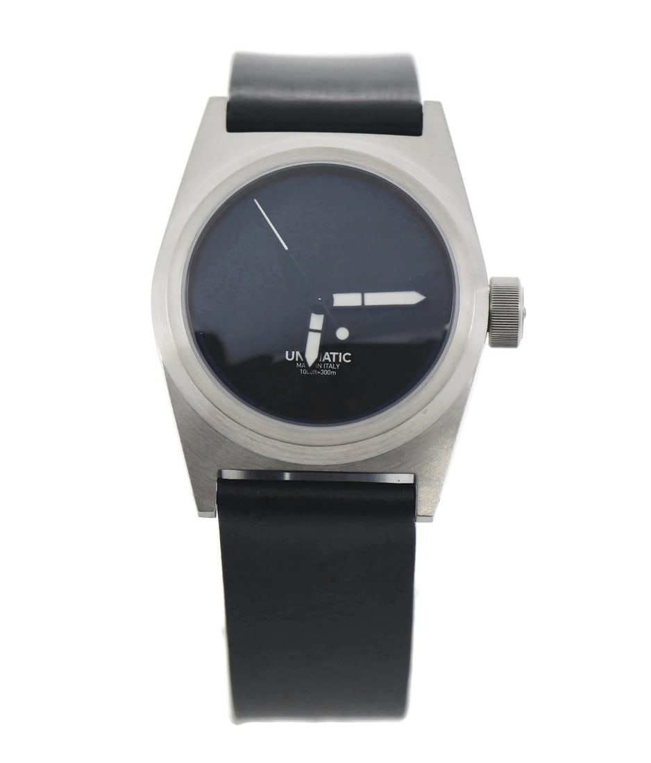 Unimatic U2S-M Men's Stainless Steel Wristwatch 38mm: Unimatic U2S-M Men's Stainless Steel Wristwatch 38mm Pre-owned Unimatic U2S-M men's wristwatch with a stainless steel case. This Swiss-made watch comes with its box and papers. Specifications Brand: U