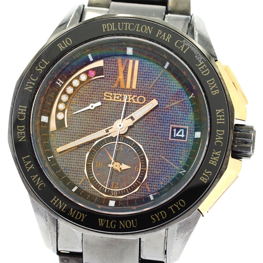 Seiko Brightz solar radio controlled men's wristwatch stainless steel black dial: Seiko Brightz solar radio controlled men's wristwatch stainless steel black dial This Seiko Brightz SAGA115/8B54-0AJ0 men's wristwatch features a stainless steel case and bracelet with a black analog 