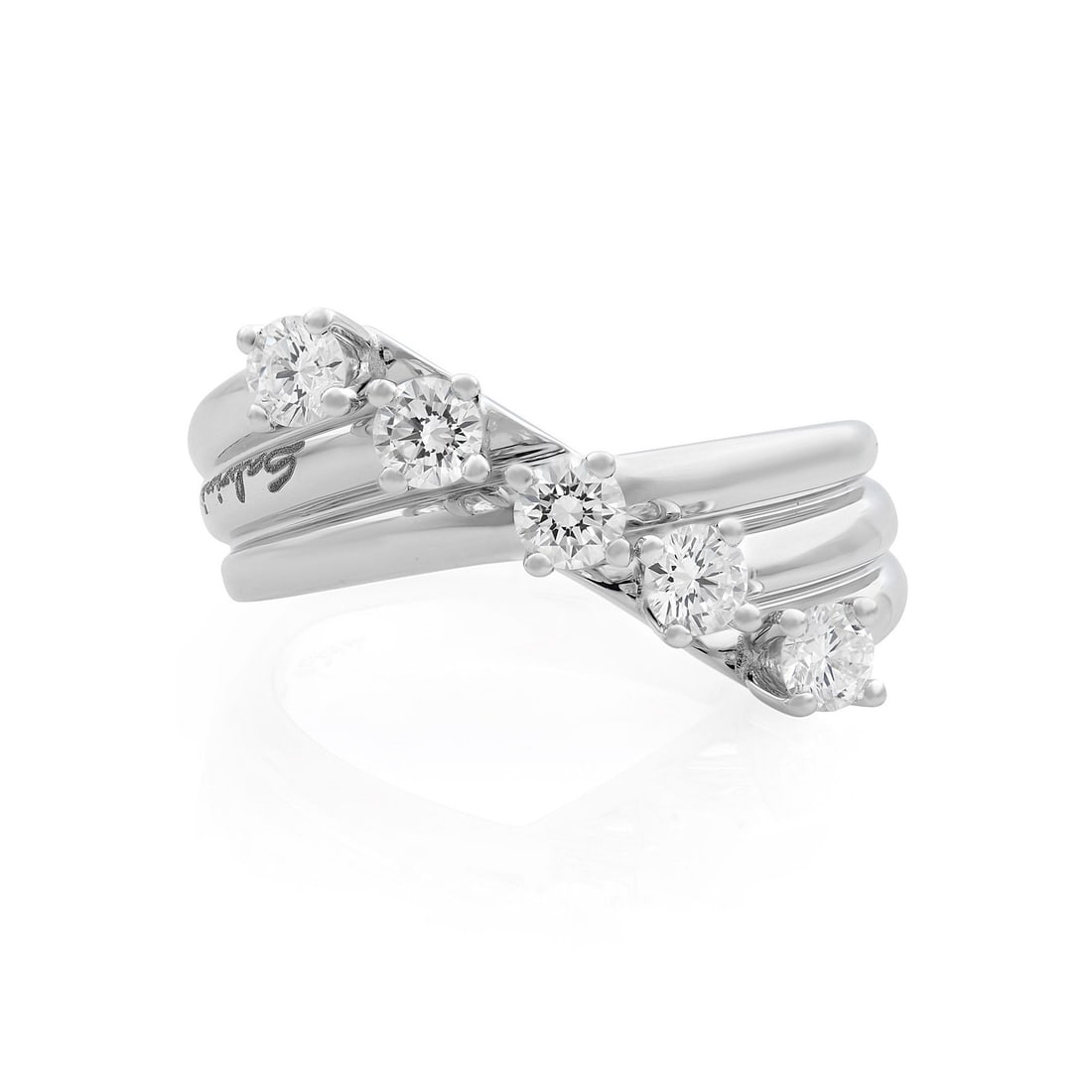 Salvini 18K White Gold Diamond Ring 0.60ct Size 7 Adjustable: Salvini 18K White Gold Diamond Ring 0.60ct Size 7 Adjustable This exquisite Salvini Diamond Fashion Ring is crafted from 18K white gold, featuring a total of five stunning round brilliant cut diamonds