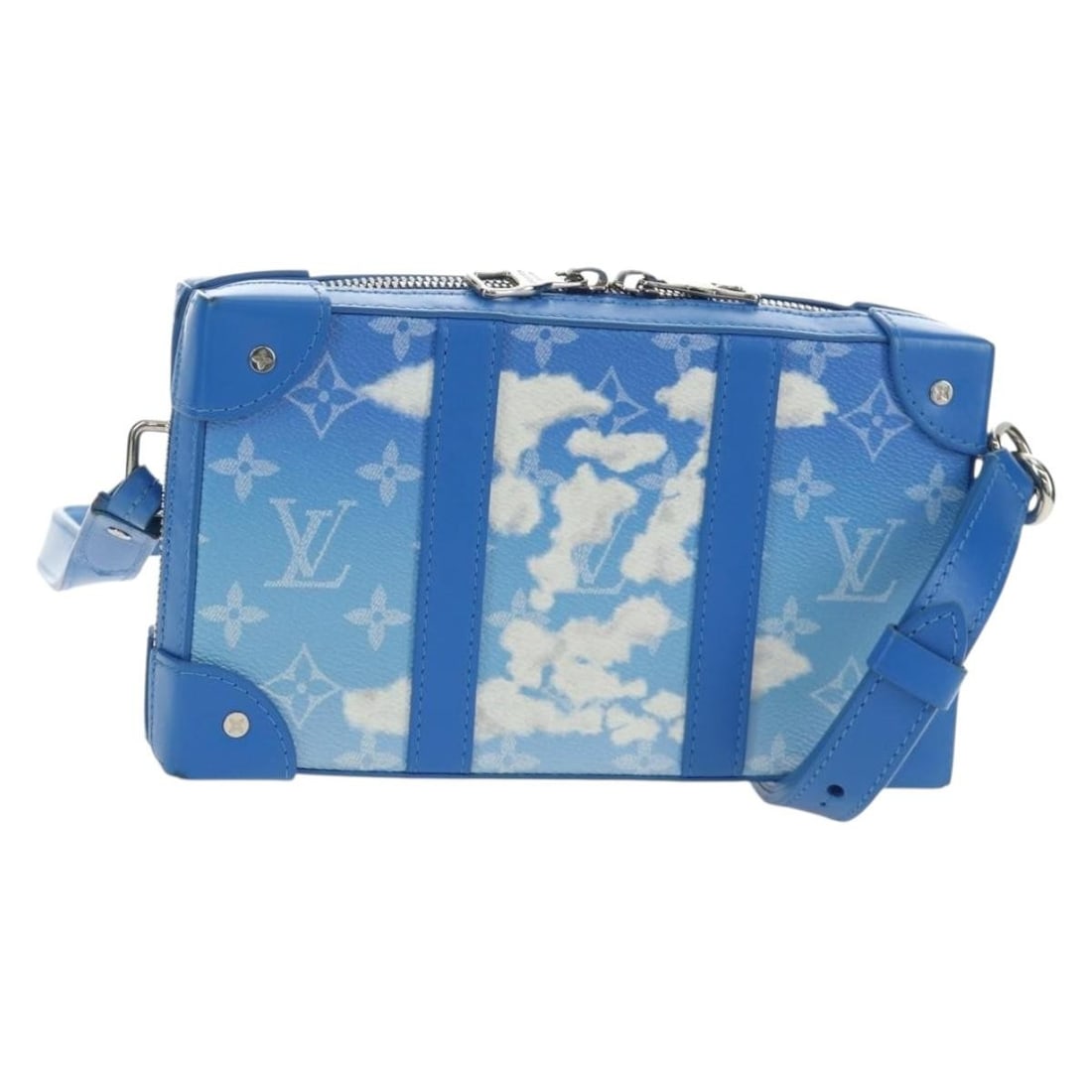 Louis Vuitton Soft Trunk Wallet Blue Monogram Canvas Shoulder Bag: Louis Vuitton Soft Trunk Wallet Blue Monogram Canvas Shoulder Bag Louis Vuitton Monogram Clouds Soft Trunk Wallet shoulder bag in blue Monogram canvas. Made in France, this women's bag includes a dust