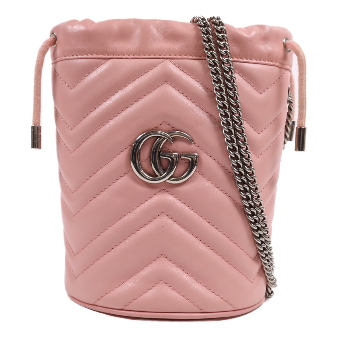 Gucci GG Marmont pink calfskin shoulder bag: Gucci GG Marmont pink calfskin shoulder bag This GUCCI GG Marmont shoulder bag is crafted from pink calfskin leather and features silver-tone hardware. Designed for women, it offers a compact silhouet