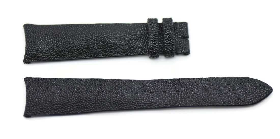 Authentic Jean Richard Black Leather Watch Band 22mm: Authentic Jean Richard Black Leather Watch Band 22mm This authentic Jean Richard wristwatch band features a sleek black leather design, ensuring both style and durability. With a band width of 22mm, i