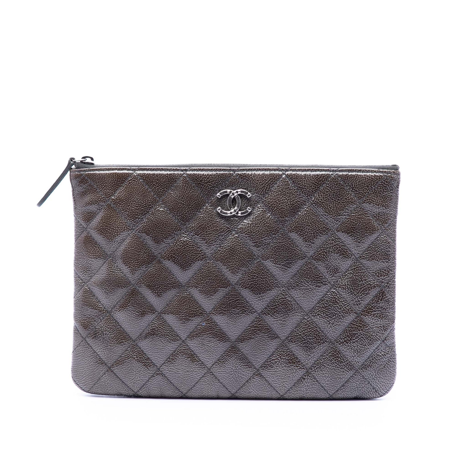 Chanel Gray Quilted Patent Leather O Case Clutch: Chanel Gray Quilted Patent Leather O Case Clutch This Chanel Small Quilted Crinkled Patent O Case Clutch features a quilted patent leather exterior in gray with a top zip closure. The bag is crafted i