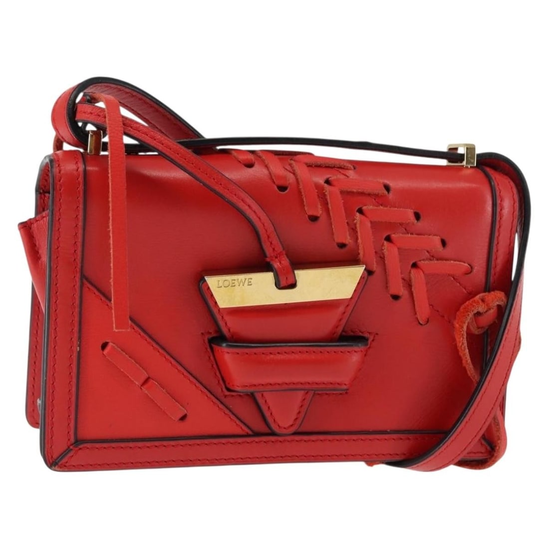LOEWE Leather Shoulder Bag Brown and Gold Made in Spain: LOEWE Leather Shoulder Bag Brown and Gold Made in Spain Authentic LOEWE shoulder bag in brown leather with gold-tone accents. Made in Spain, this women's bag features a compact silhouette with an adju