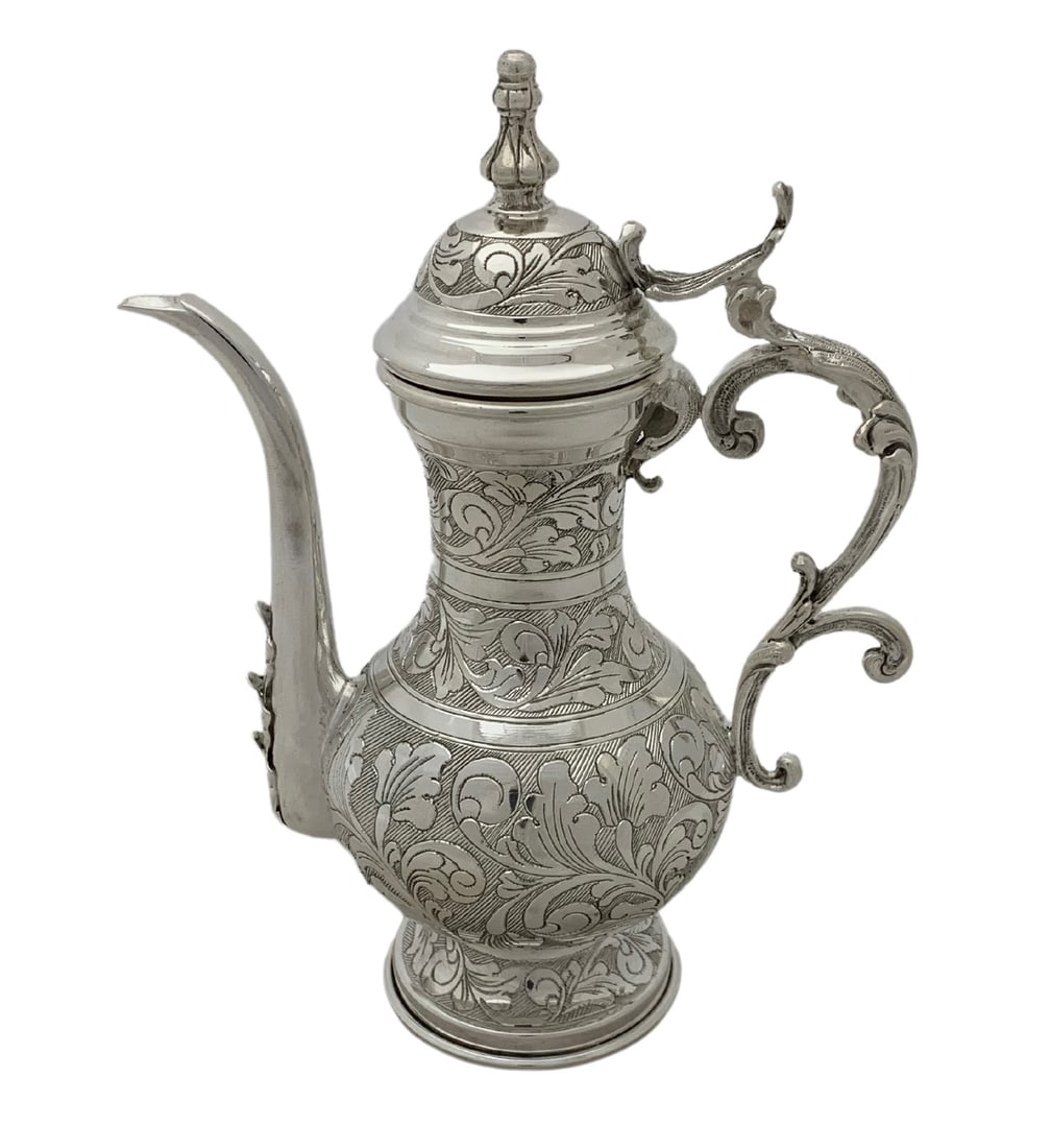 Handmade 925 Sterling Silver Chased Leaf Oil Pitcher 8.5 Inches: Handmade 925 Sterling Silver Chased Leaf Oil Pitcher 8.5 Inches This exquisite oil pitcher is crafted from fine 925 sterling silver, showcasing a unique handmade chased leaf applique design that beaut