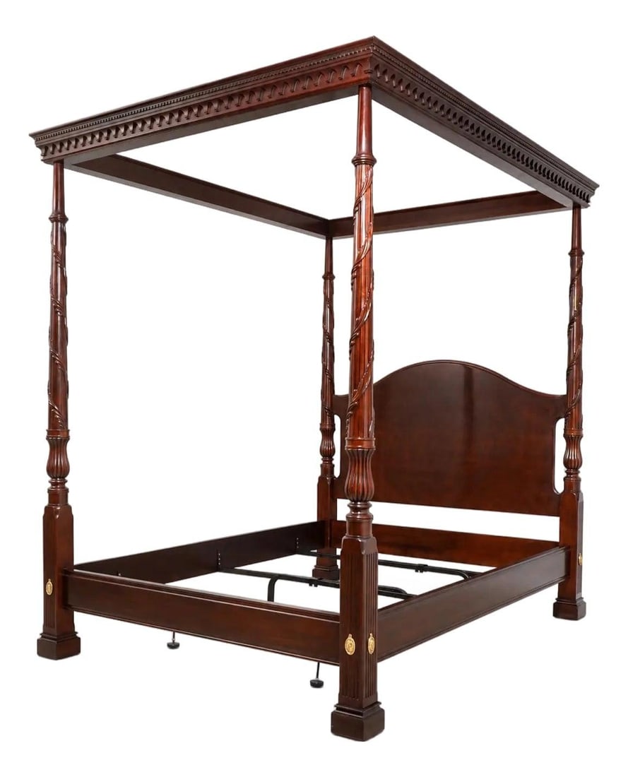 Queen Mahogany Canopy Bed Henkel Harris Model 199 (1 of 10)