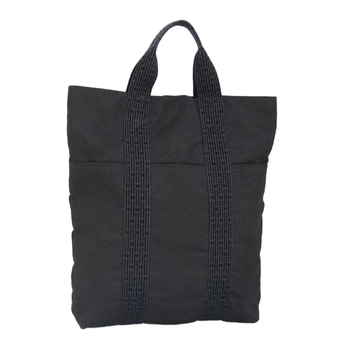 Hermes Fourre-tout Herline Gray Nylon Tote Bag 29cm x 37cm: Hermes Fourre-tout Herline Gray Nylon Tote Bag 29cm x 37cm This Hermes Fourre-tout Herline tote bag is crafted from gray nylon and designed for women. It features a spacious interior and practical han