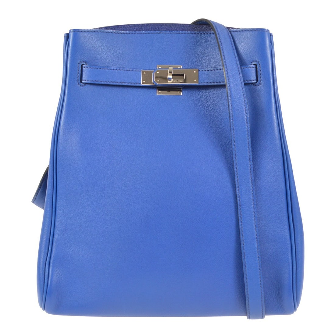 Hermes Kelly Sport MM Blue Gulliver Leather Shoulder Bag: Hermes Kelly Sport MM Blue Gulliver Leather Shoulder Bag Hermes Kelly Sport MM shoulder bag in blue Gulliver leather with a turn-lock closure and adjustable shoulder strap. The bag features a blue lea