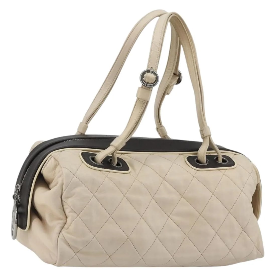 Chanel Matelasse Lambskin Leather Unisex Neutral Italy Bag: Chanel Matelasse Lambskin Leather Unisex Neutral Italy Bag This Chanel Matelasse Lambskin bag is crafted from high-quality leather in a neutral color, designed for unisex use. Made in Italy, it featur