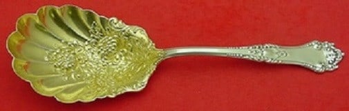 Reed & Barton La Touraine Sterling Silver Berry Spoon 9 Gold Washed Bowl: Reed & Barton La Touraine Sterling Silver Berry Spoon 9 Gold Washed Bowl This exquisite La Touraine berry spoon by Reed & Barton is crafted from high-quality sterling silver. Featuring a beautifully f