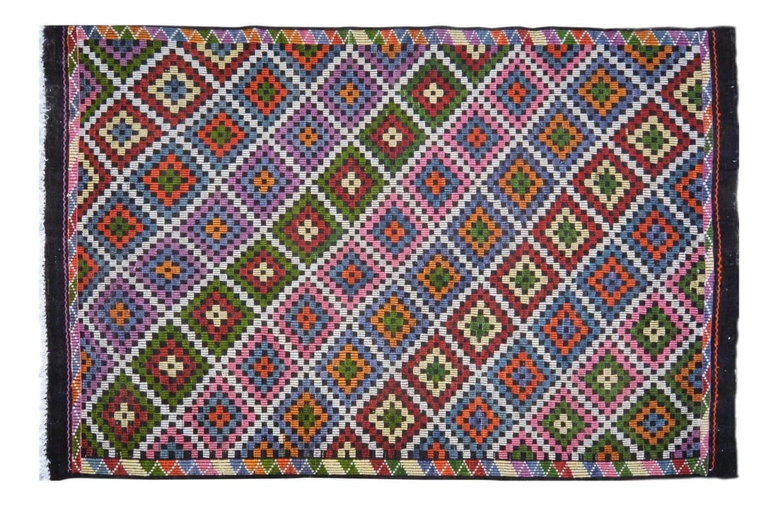 Turkish Anatolian Jijim Kilim Rug Organic Wool Natural Dyes 7'1" x 10'10": Turkish Anatolian Jijim Kilim Rug Organic Wool Natural Dyes 7'1" x 10'10" This vintage Turkish Anatolian Jijim kilim is hand woven using organic wool and features natural colors with a geometric patte