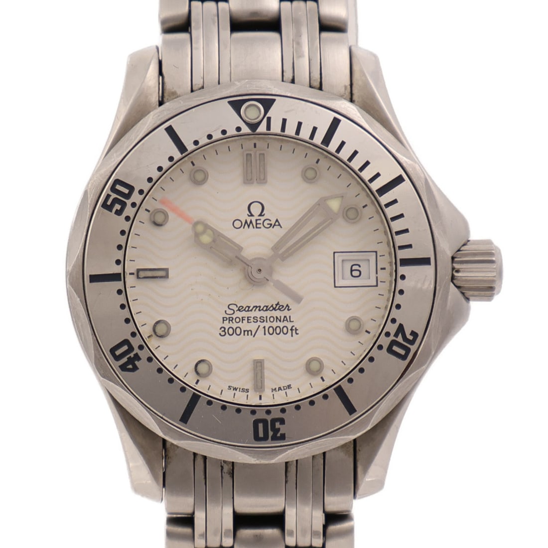 OMEGA 2582.20 Seamaster 300 automatic stainless steel wristwatch: OMEGA 2582.20 Seamaster 300 automatic stainless steel wristwatch OMEGA SeaMaster 300 reference 2582.20 is a women's automatic wristwatch with a stainless steel case and matching stainless steel band. 