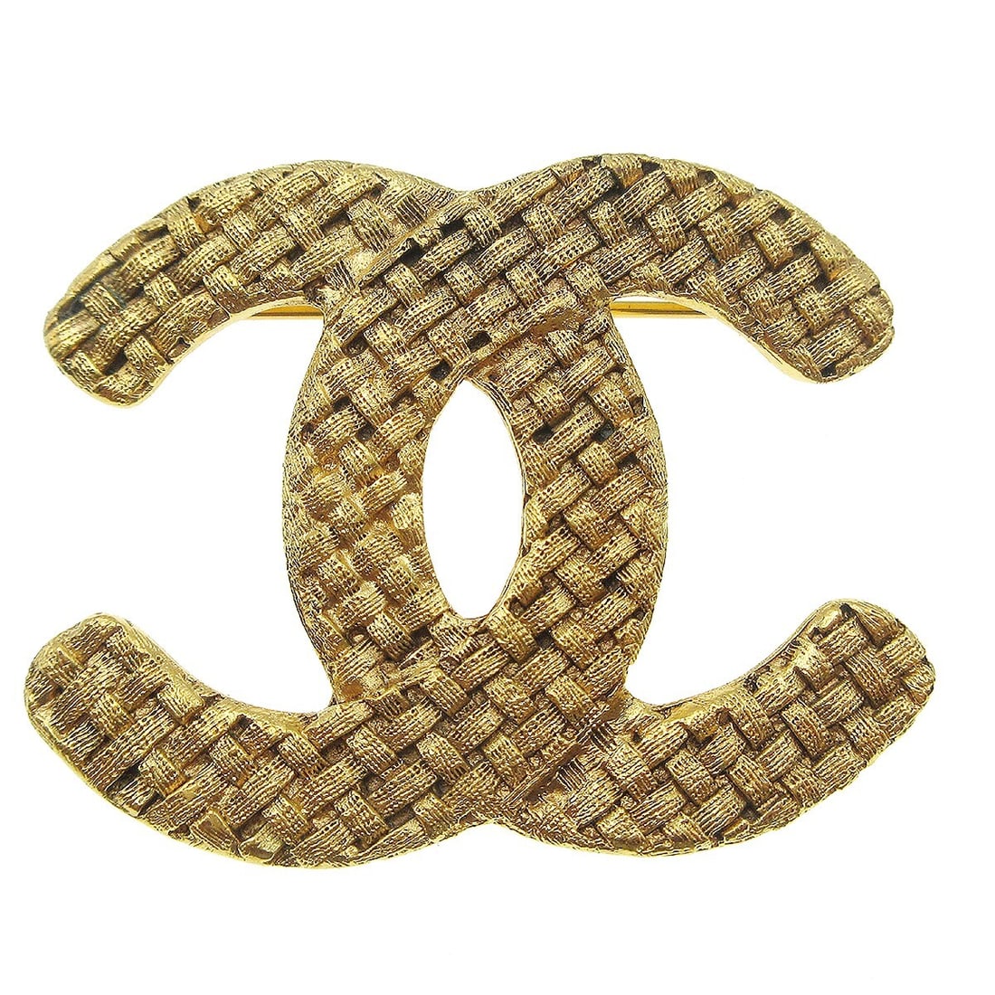 Chanel CC Quilted Gold Plated Brooch Pin 1262 29: Chanel CC Quilted Gold Plated Brooch Pin 1262 29 Chanel quilted CC brooch pin in gold-plated metal, made in France. This brooch features the iconic interlocking CC motif with a quilted design. Conditi