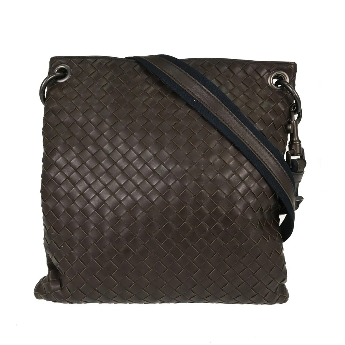Bottega Veneta Intrecciato Shoulder Bag Brown Leather: Bottega Veneta Intrecciato Shoulder Bag Brown Leather Bottega Veneta Intrecciato Shoulder bag in brown leather. Made in Italy, this bag is presented in good condition with visible wear throughout, inc