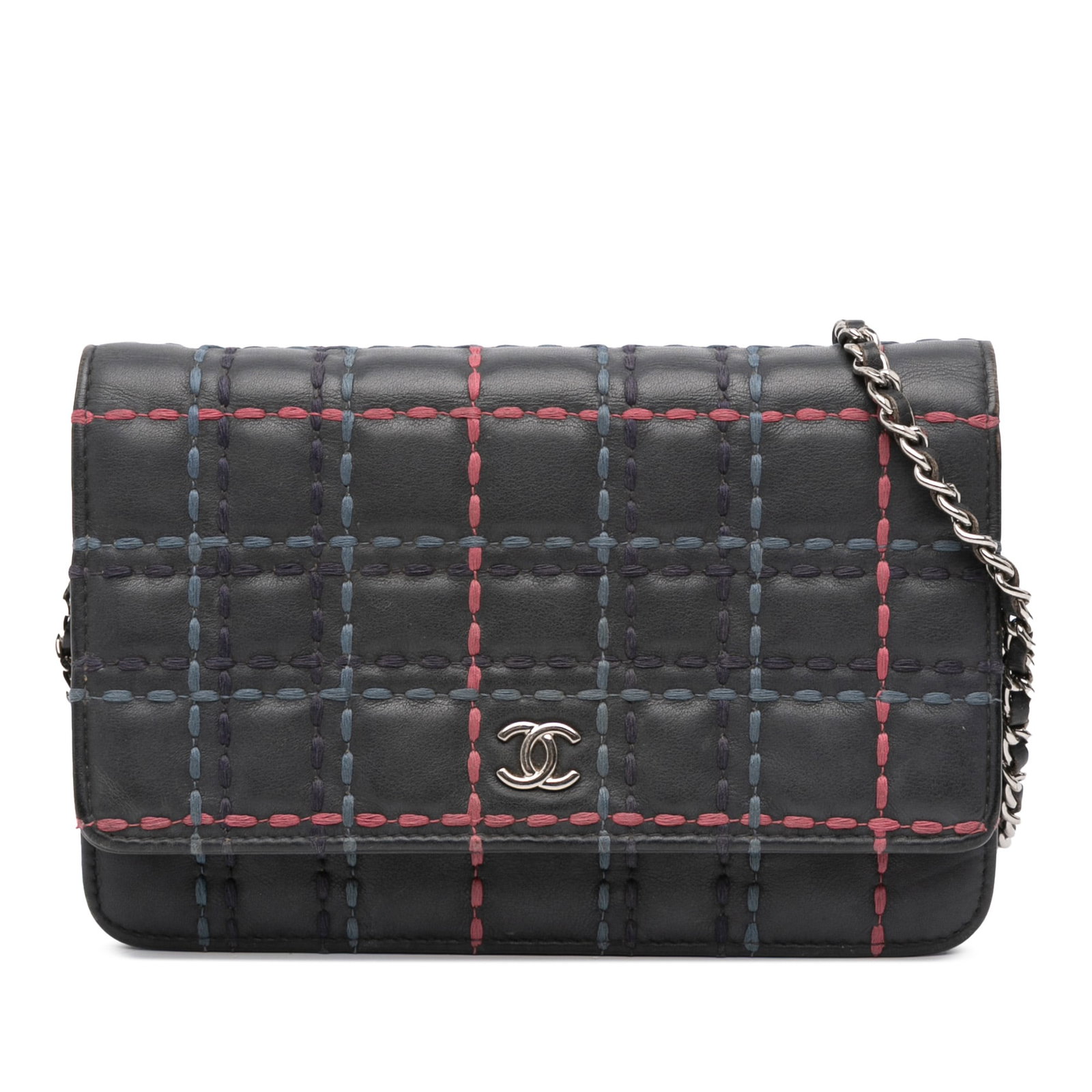 Chanel CC Square Stitched Blue Calfskin Wallet on Chain: Chanel CC Square Stitched Blue Calfskin Wallet on Chain Elevate your style with the Chanel CC Square Stitched Calfskin Wallet on Chain. This elegant crossbody bag features a luxurious quilted leather 