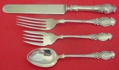 Mayer Nineteen O Nine Sterling Silver 4-Piece Place Setting: Mayer Nineteen O Nine Sterling Silver 4-Piece Place Setting Elevate your dining experience with this beautiful estate set featuring the Nineteen O Nine pattern by Mayer. This 4-piece regular size plac