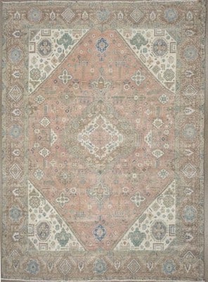 9x12 Ft Hand Knotted Wool Area Rug Traditional Floral Semi Antique: 9x12 Ft Hand Knotted Wool Area Rug Traditional Floral Semi Antique Handmade distressed floral oriental wool rug in a semi-antique style. This large carpet is pre-owned and measures 9 x 12 ft. Specific