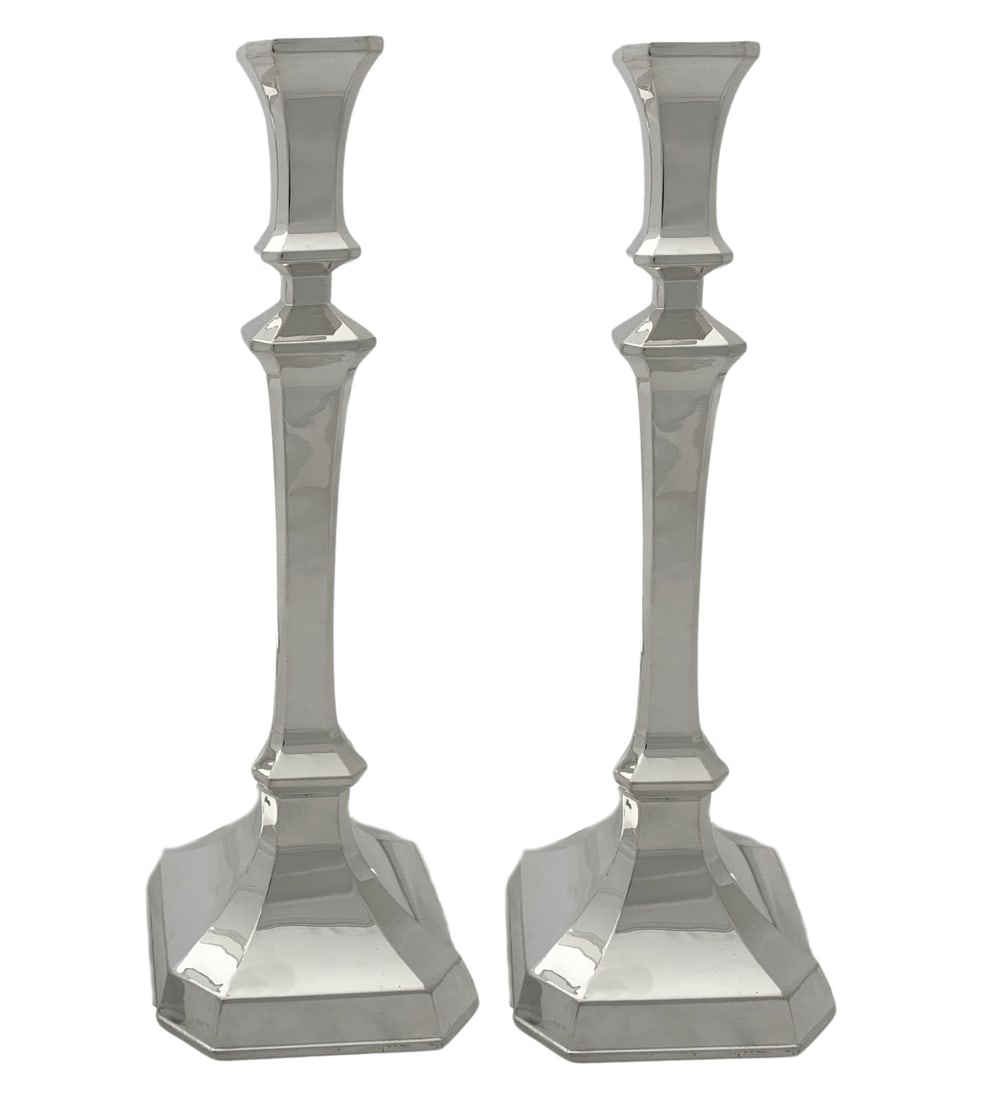 Handmade 925 Sterling Silver Square Candlesticks 15 Inch: Handmade 925 Sterling Silver Square Candlesticks 15 Inch These candlesticks are crafted from fine 925 sterling silver and handmade in India. They feature a modern, simple design with a shiny, sleek sq