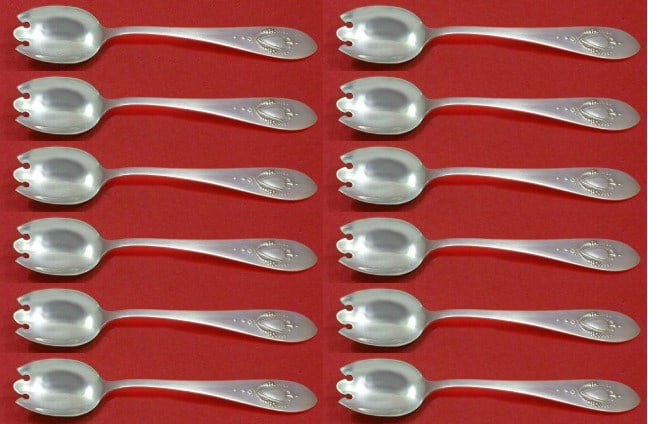 Lunt Mount Vernon Sterling Silver Dessert Fork Set 12 pcs 6 Inch: Lunt Mount Vernon Sterling Silver Dessert Fork Set 12 pcs 6 Inch Indulge in elegance with this exquisite set of 12 ice cream or dessert forks from the Mount Vernon pattern by Lunt. Each fork measures 