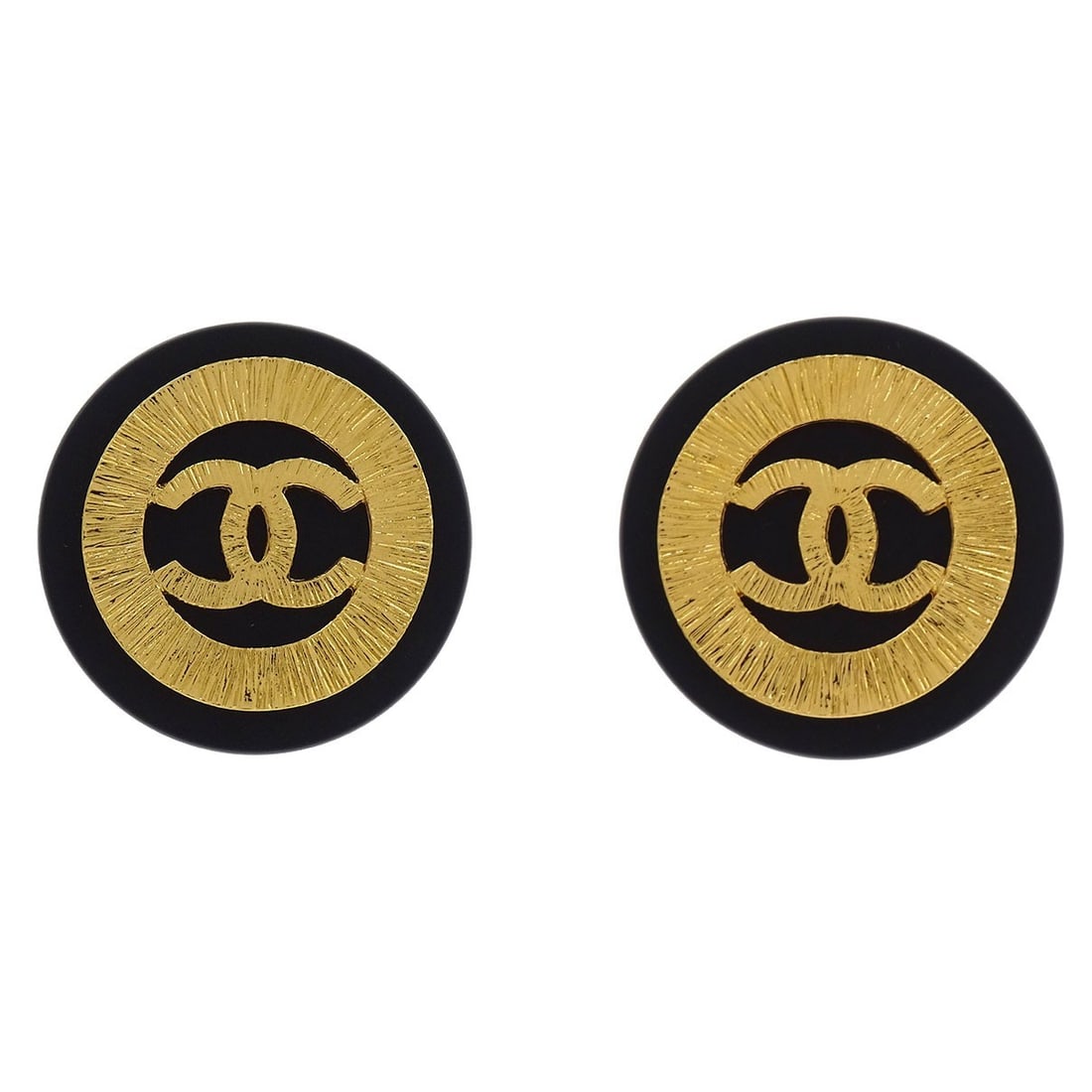 Chanel CC Logo Button Clip Earrings Gold Black France: Chanel CC Logo Button Clip Earrings Gold Black France Clip-on Chanel button earrings featuring the CC logo design in gold and black. Made in France, this pair has a gold-tone finish and comes with a b