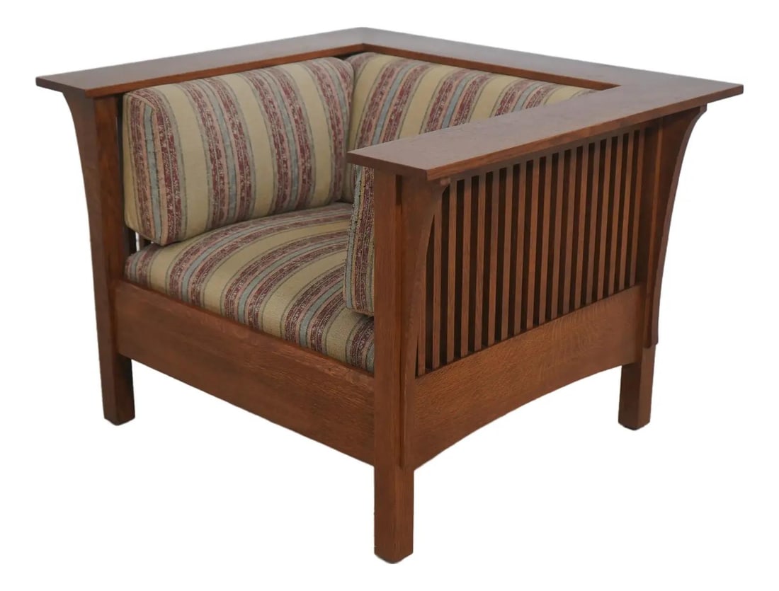 Arts and Crafts Oak Club Chair with Spindle Sides and Mortise Tenon Construction (1 of 10)