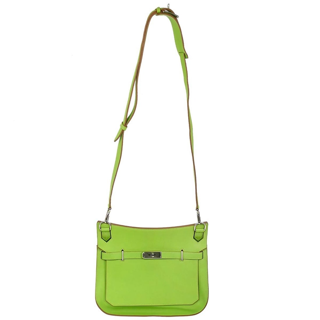 Hermes Jypsiere 28 Green Swift Leather Shoulder Bag France: Hermes Jypsiere 28 Green Swift Leather Shoulder Bag France Hermes Jypsiere 28 shoulder bag in apple green Swift leather with a flap turn-lock closure and adjustable detachable crossbody strap. The int