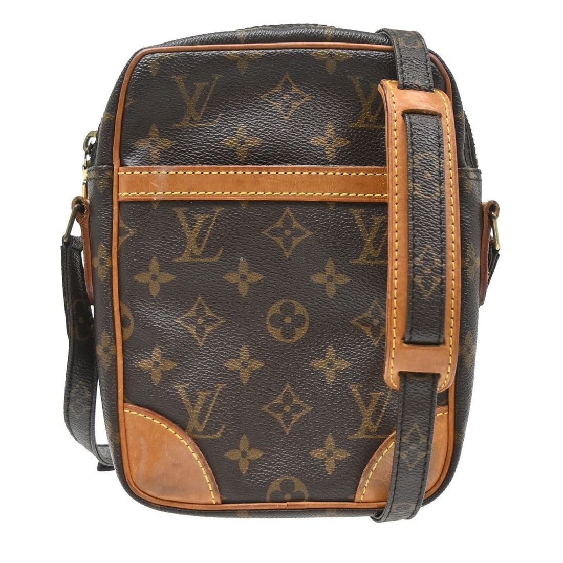 Louis Vuitton Danube M45266 Monogram Canvas Crossbody Bag: Louis Vuitton Danube M45266 Monogram Canvas Crossbody Bag Vintage Louis Vuitton Danube shoulder bag in the Monogram line, model M45266. This women's crossbody style features a zip closure, brown monog
