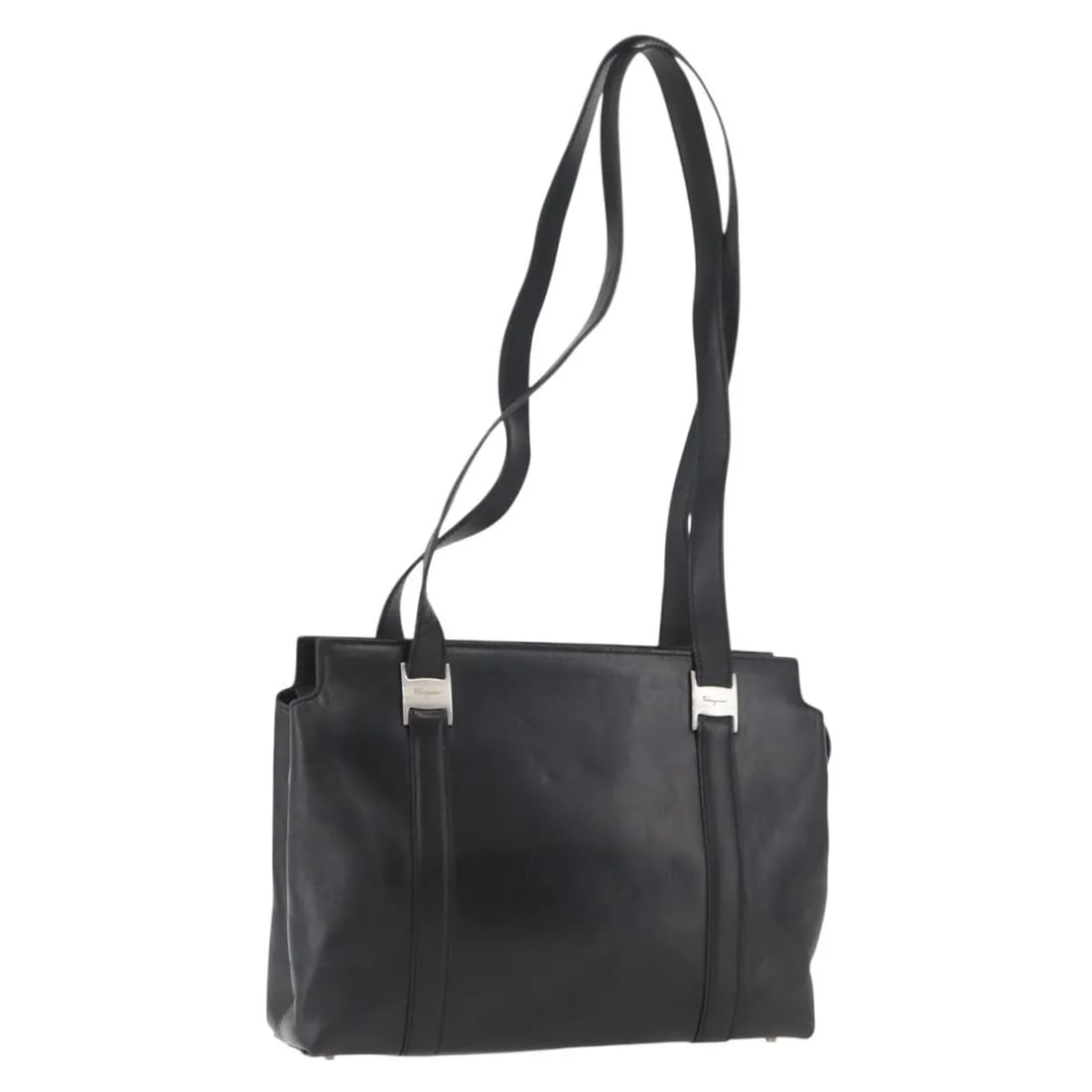 Salvatore Ferragamo Vintage black leather handbag: Salvatore Ferragamo Vintage black leather handbag Vintage Salvatore Ferragamo leather bag in black. Made in Italy, this women's bag is in good condition with visible wear consistent with use. Noted co
