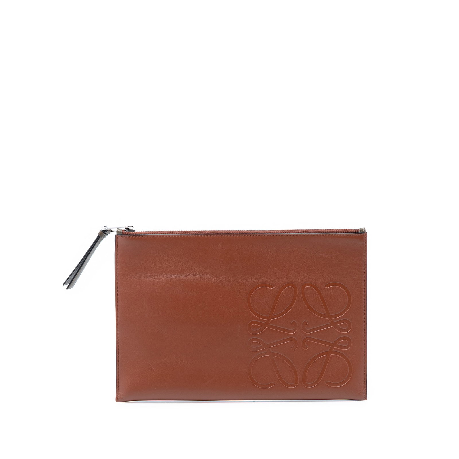 LOEWE leather clutch pouch with top zip and slip pockets: LOEWE leather clutch pouch with top zip and slip pockets This LOEWE Leather Anagram Flat Pouch is crafted from brown leather and features a top zip closure with interior slip pockets for added organiz