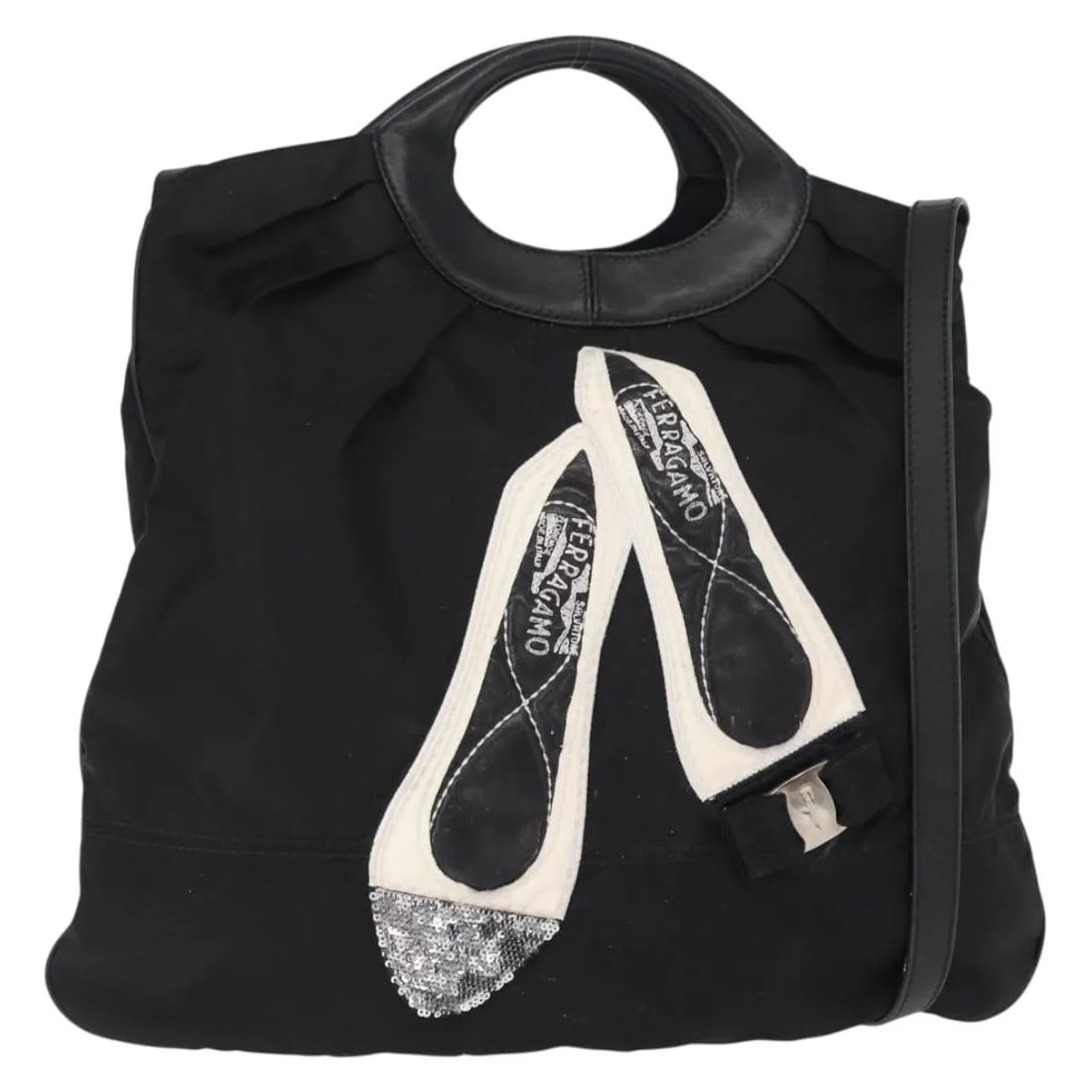 Black Nylon Salvatore Ferragamo Vala Women's Tote Bag: Black Nylon Salvatore Ferragamo Vala Women's Tote Bag This pre-owned Salvatore Ferragamo Vala tote is crafted from black nylon with leather accents. It features a shoulder strap and handle, presenting