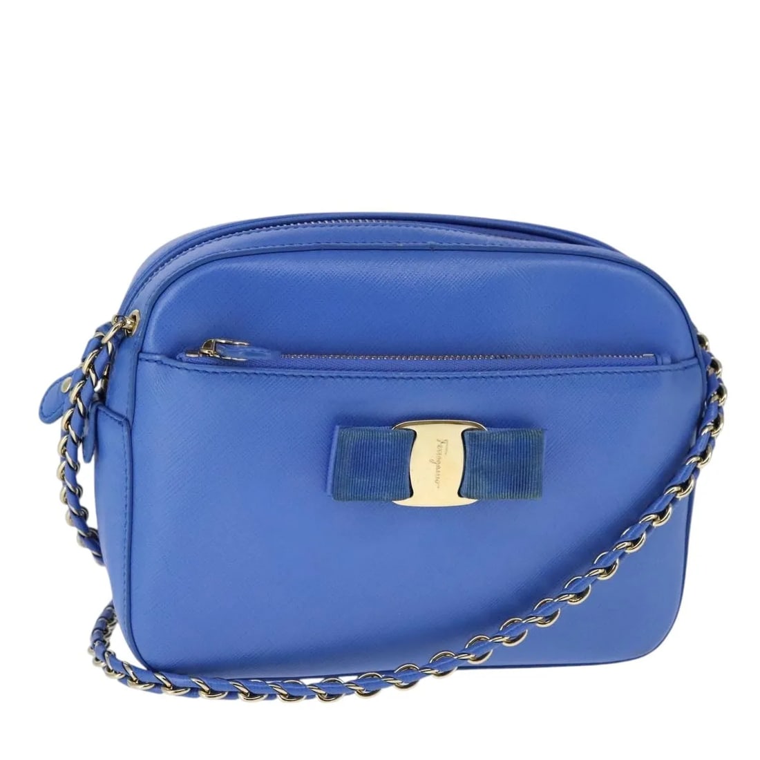 Salvatore Ferragamo Vala blue leather handbag 19cm x 15cm x 6cm: Salvatore Ferragamo Vala blue leather handbag 19cm x 15cm x 6cm Salvatore Ferragamo Vala leather bag in blue. Made in Italy, this women's bag is presented in good vintage condition with honest wear. N